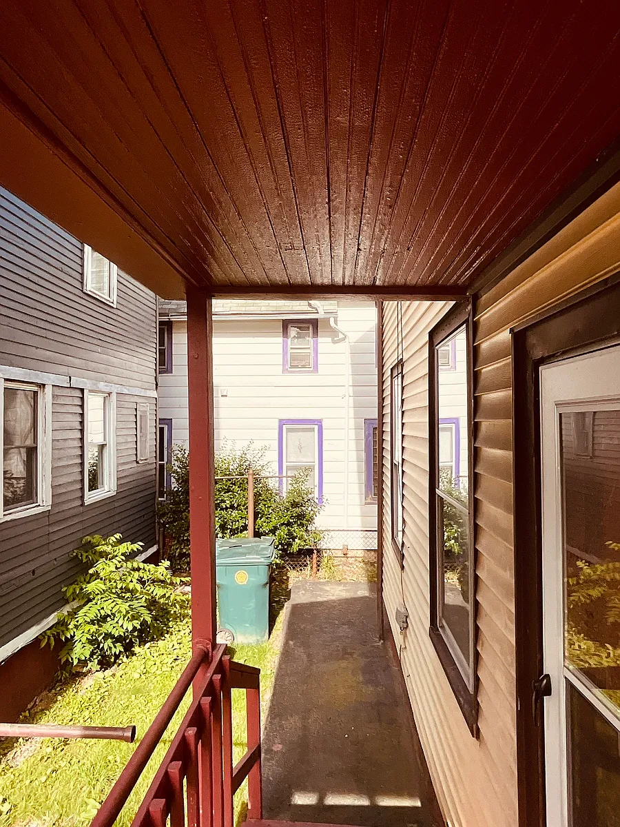 Building Photo - 152 Frost Ave #1