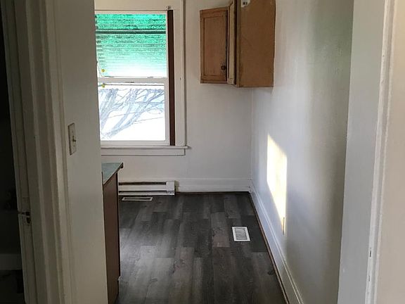 5th image of 314 Wells St APT 4