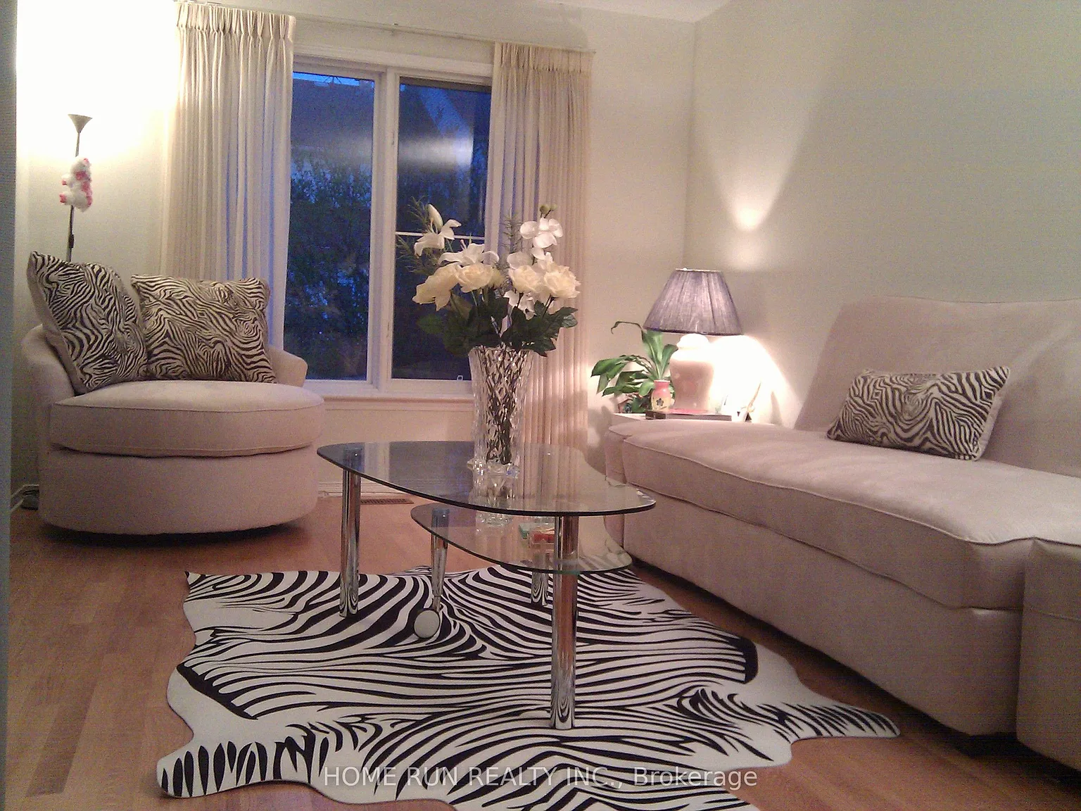 3 bed, $2,850 — Photo 2