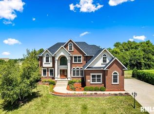 2025 W Geneva Rd, Peoria, IL 61615