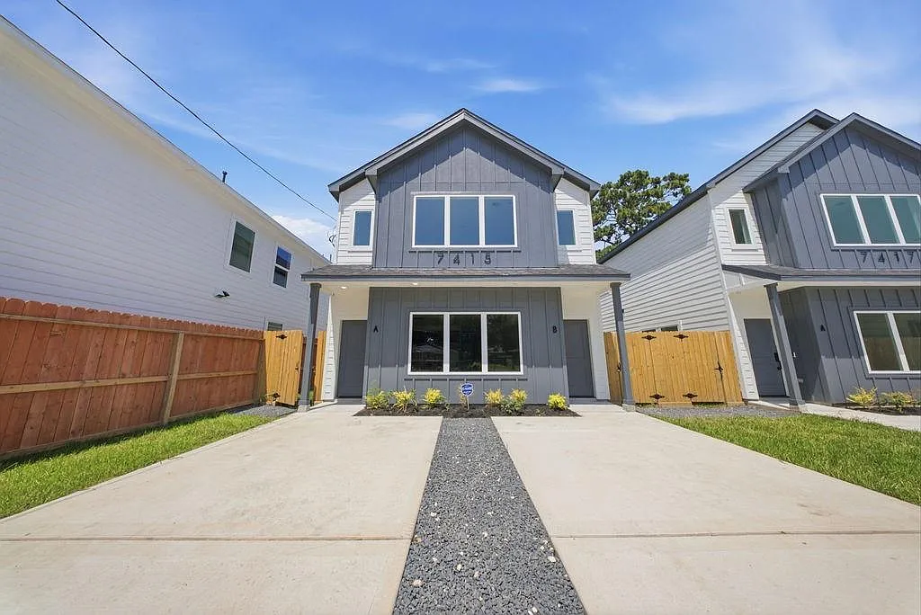 3 bed, 2.0 bath, 2722 sqft, $1,800 — Photo 2
