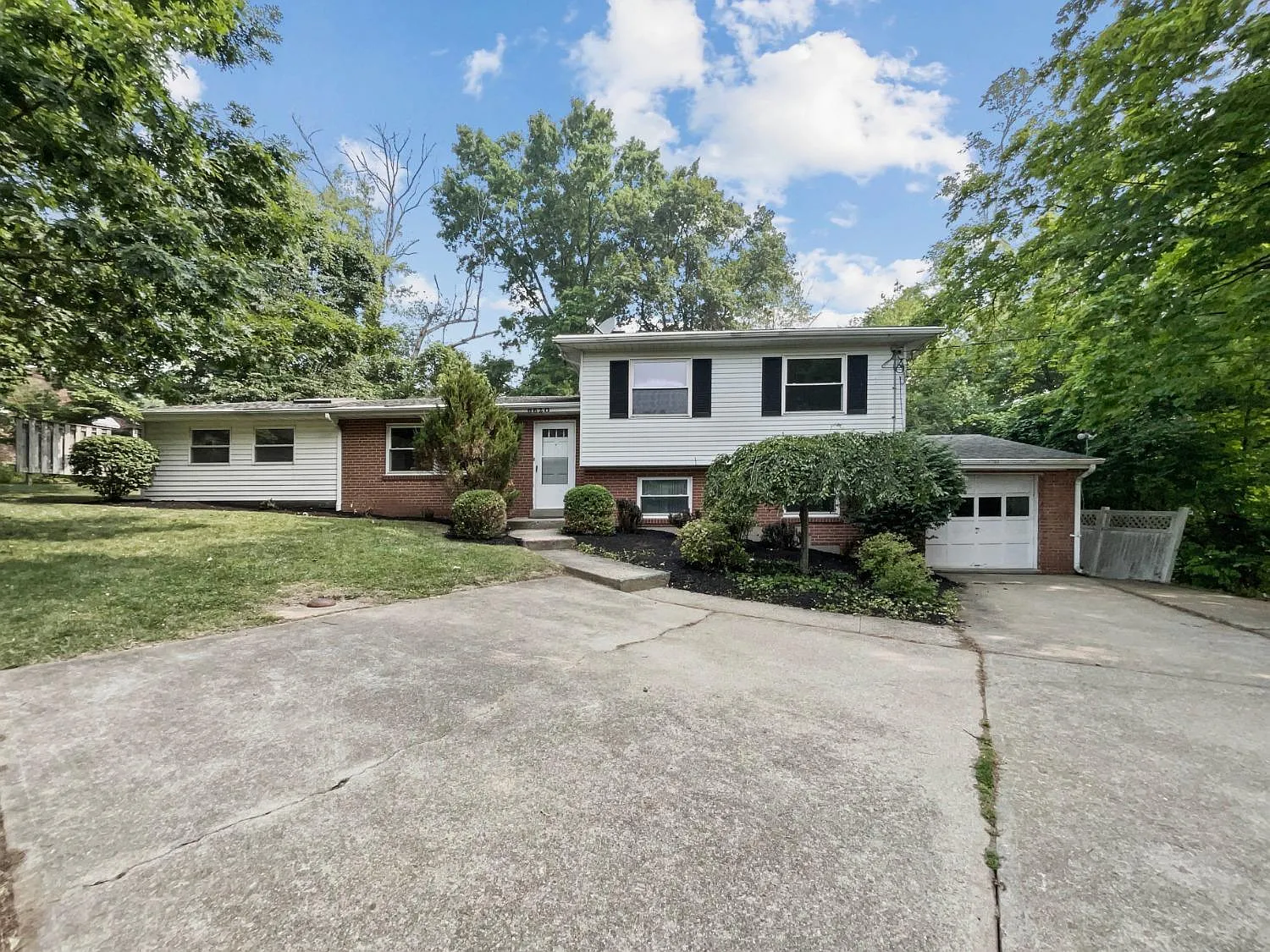 6620 Fields Ertel Rd photo 1