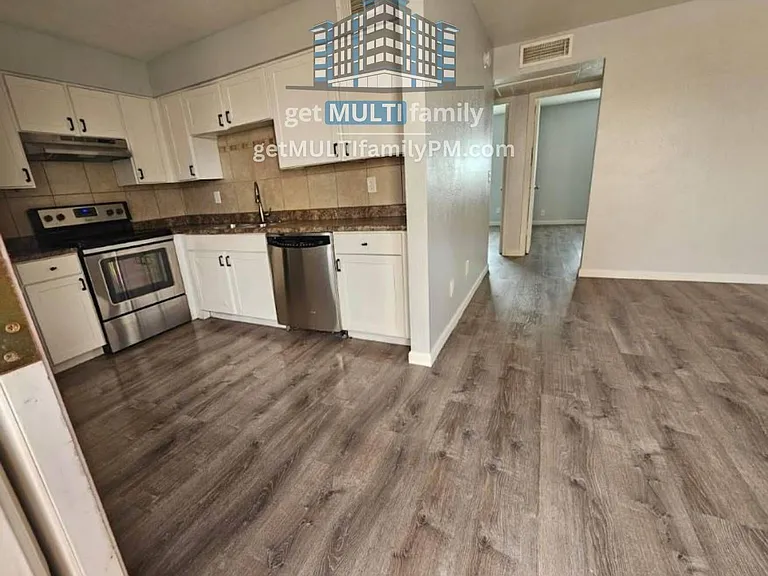Hayden Terrace — Photo 9