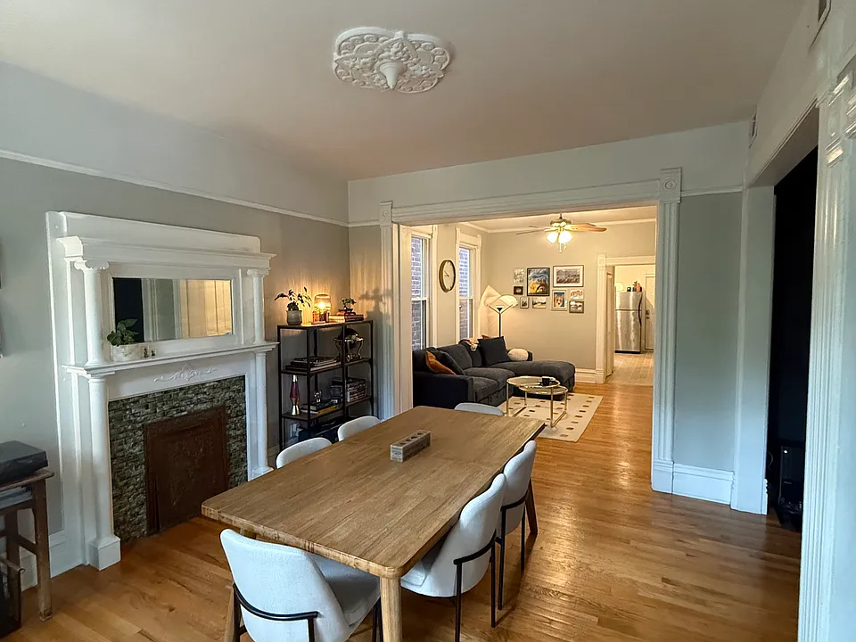 Front room (living or dining)