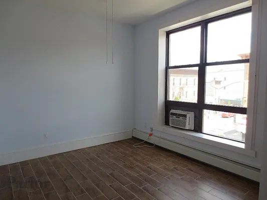 Rented by Parlor Real Estate Corp | media 35