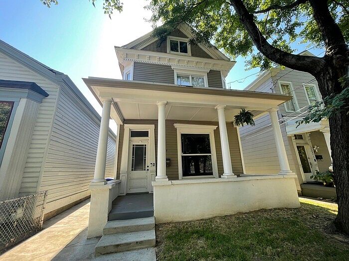 1st image of 1229 S Floyd St #1