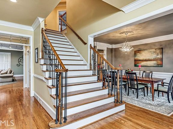 4th image of 110 Serenity Ct