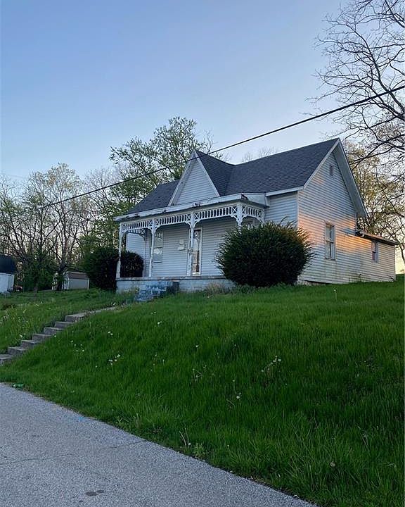 2nd image of 307 S Posey St