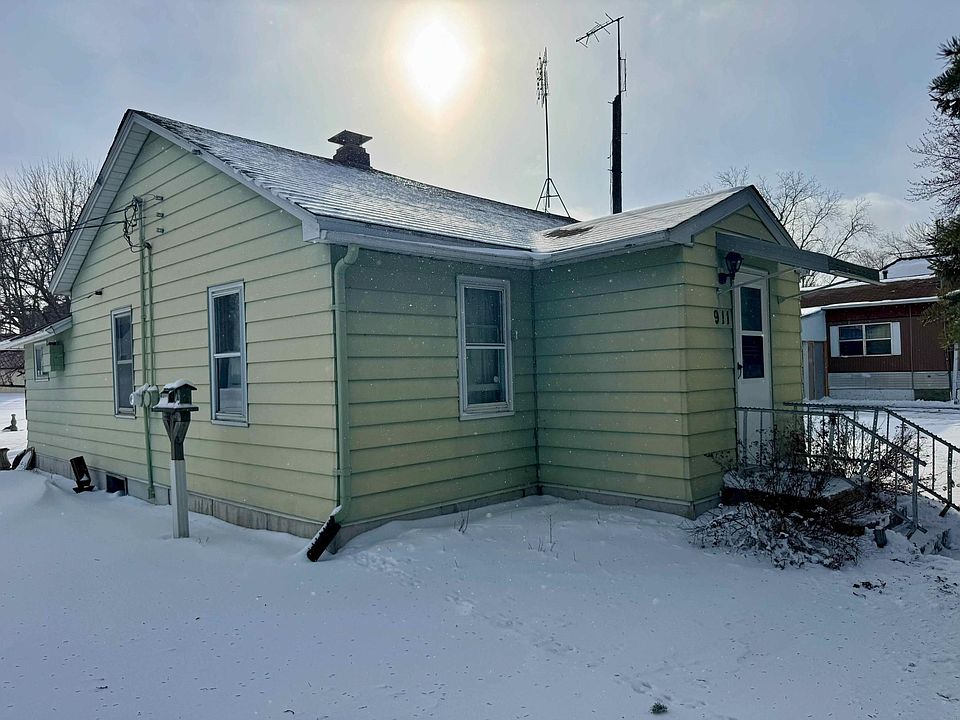 1st image of 911 Maple Ave