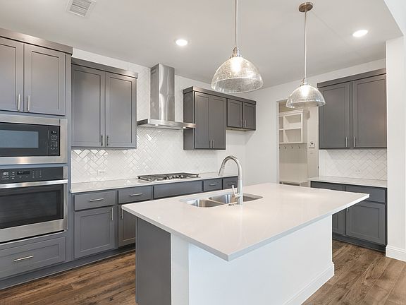 7th image of this home