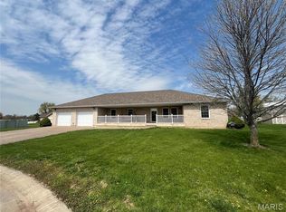 224 Willamette Dr, Palmyra, MO 63461