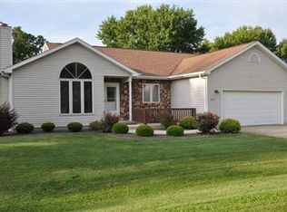 6173 Warren St, Saint Anne, IL 60964