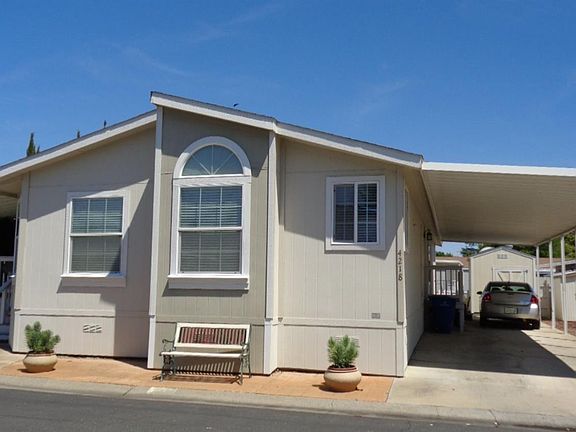 3rd image of 4218 Bouquet Way