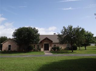 210 Timber Hill Dr, Athens, TX 75751