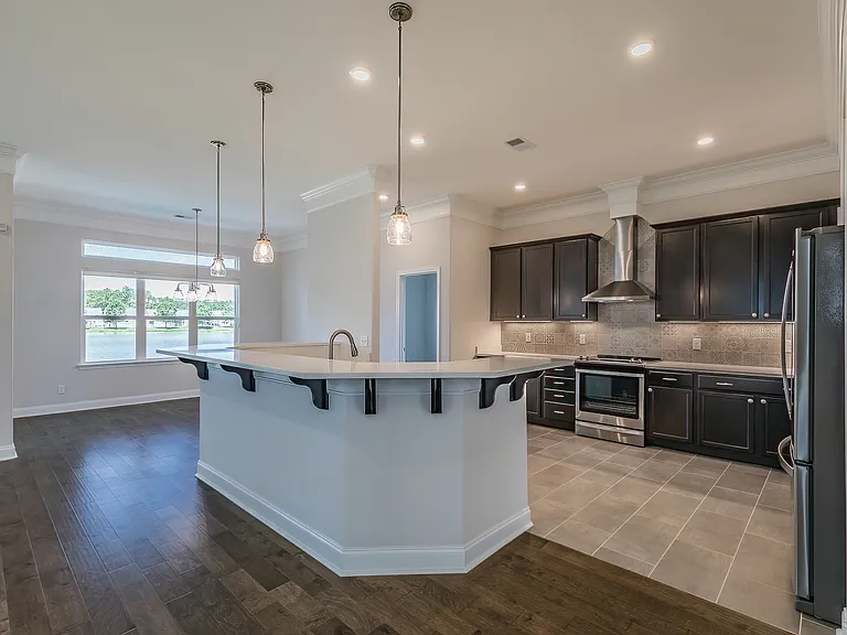 327 Fort Sullivan Dr — Photo 3