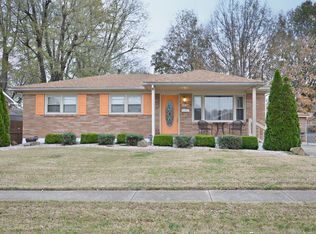 10905 Torrington Rd, Louisville, KY 40272