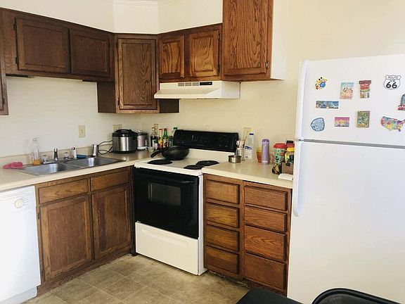2nd image of 2718 Painter Ave APT C103