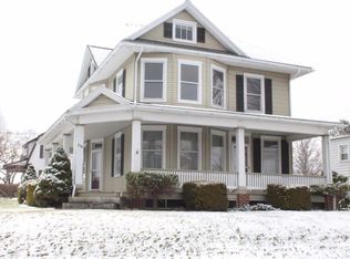 230 E Jackson St, New Holland, PA 17557