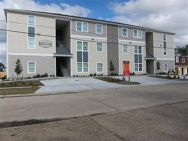 2725 Independence St #303 — Photo 11