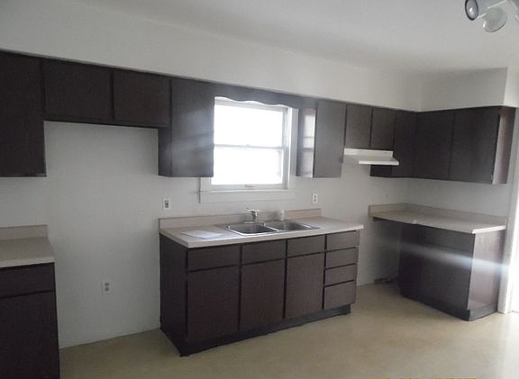 3rd image of 221 Fisher Ave