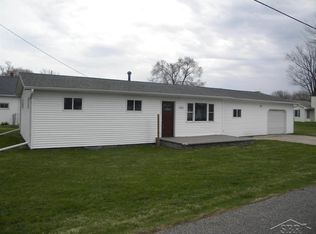 305 S Johnson St, Merrill, MI 48637