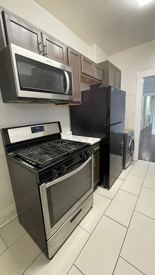 1446 E 115th St #2 photo 1