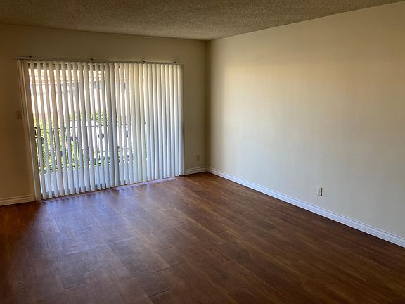 5th image of 4068 W 138th St APT D