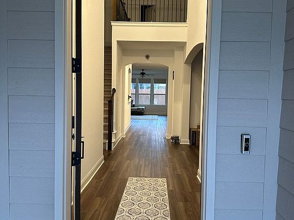 4th image of 240 Canyoncrest Way