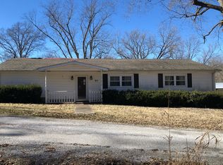 80 Hilltop Rd, Harrisburg, IL 62946