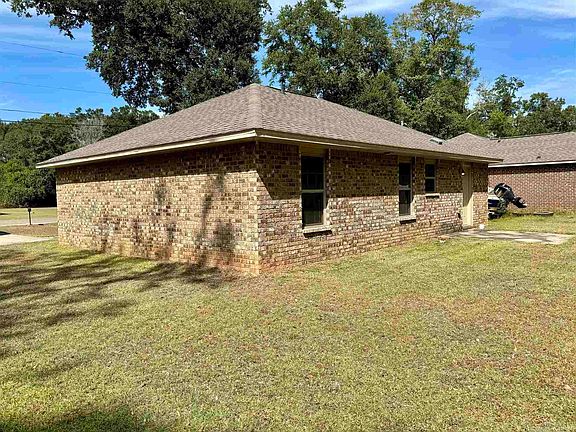 4th image of 4496 Edgewood Dr