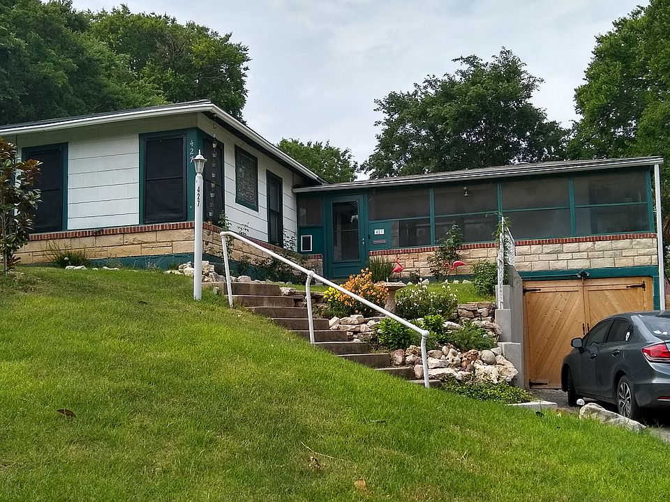 1st image of 427 Quentin Dr