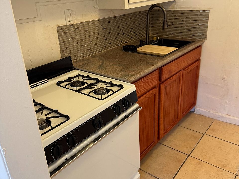 2nd image of 11021 Sunset Ave APT 5