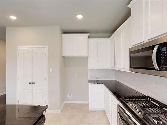 4th image of 1726 Indigo Creek Ln