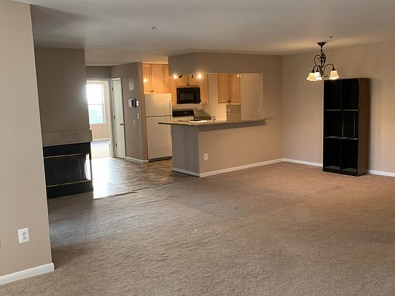 5th image of 40 Hearthstone Ct APT G