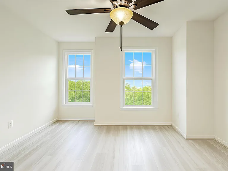 43698 Chicacoan Creek Sq — Photo 12