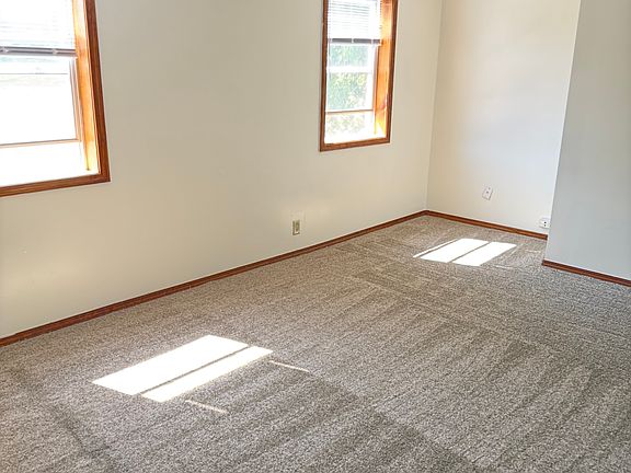 4th image of 708 E Washington Ave #1