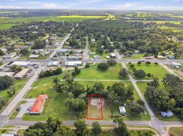 103 SW 2nd St, Chiefland, FL 32626