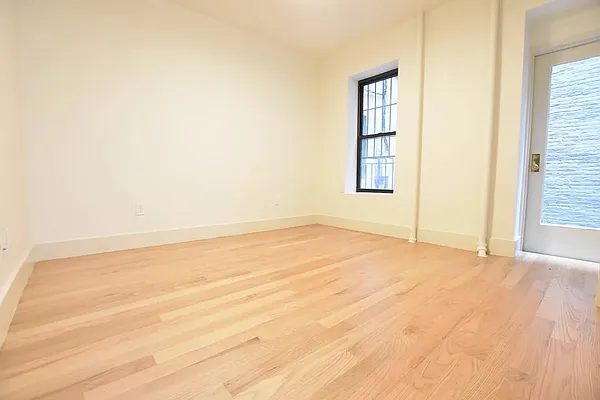 Rented by Akam Sales and Brokerage | media 15