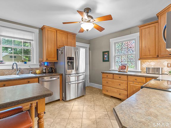 5th image of 162 Newton Street