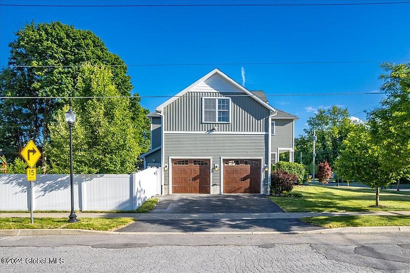 5th image of 22 Doten Avenue