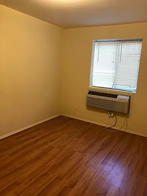 Rented by 18 REALTY | media 40