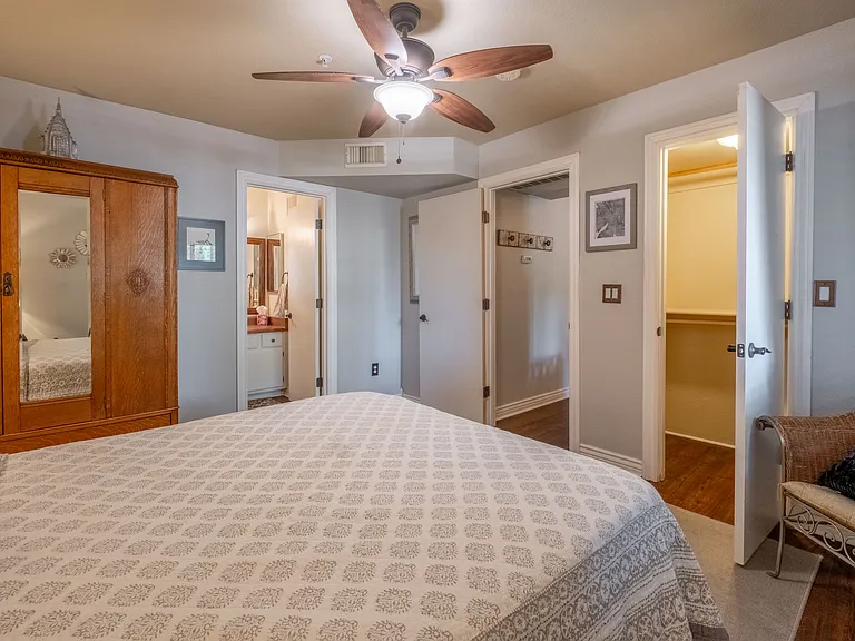 Bedroom Image 2