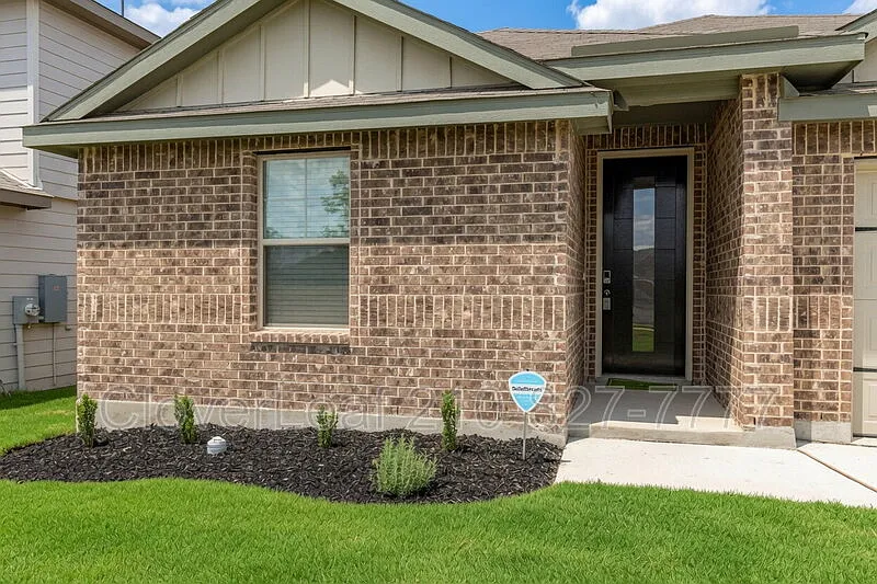 4 bed, 3.0 bath, 2102 sqft, $2,147 — Photo 4