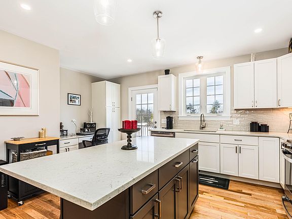 5th image of 42 Green Road