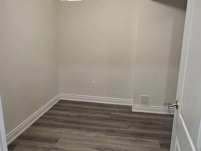 47 Niceview Dr #LOWER — Photo 11