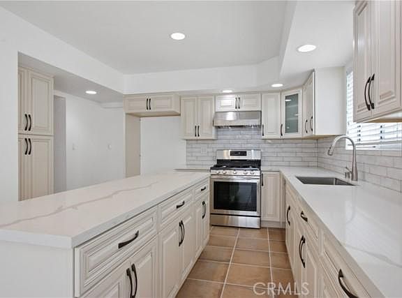 5th image of 533 Avenue C