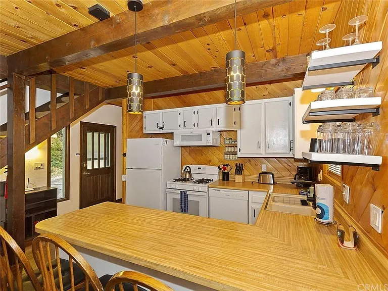 1242 Minton Ave — Photo 11