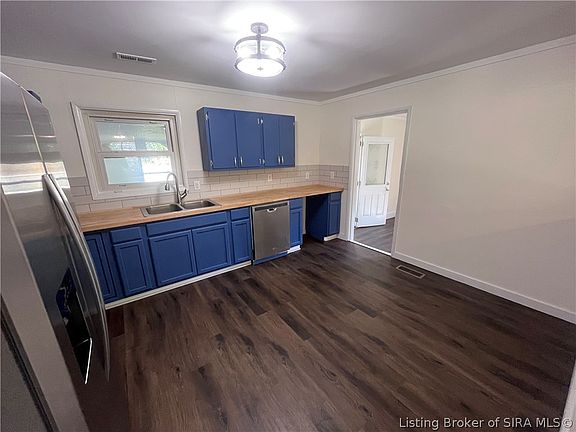 4th image of 1202 Esplano Drive