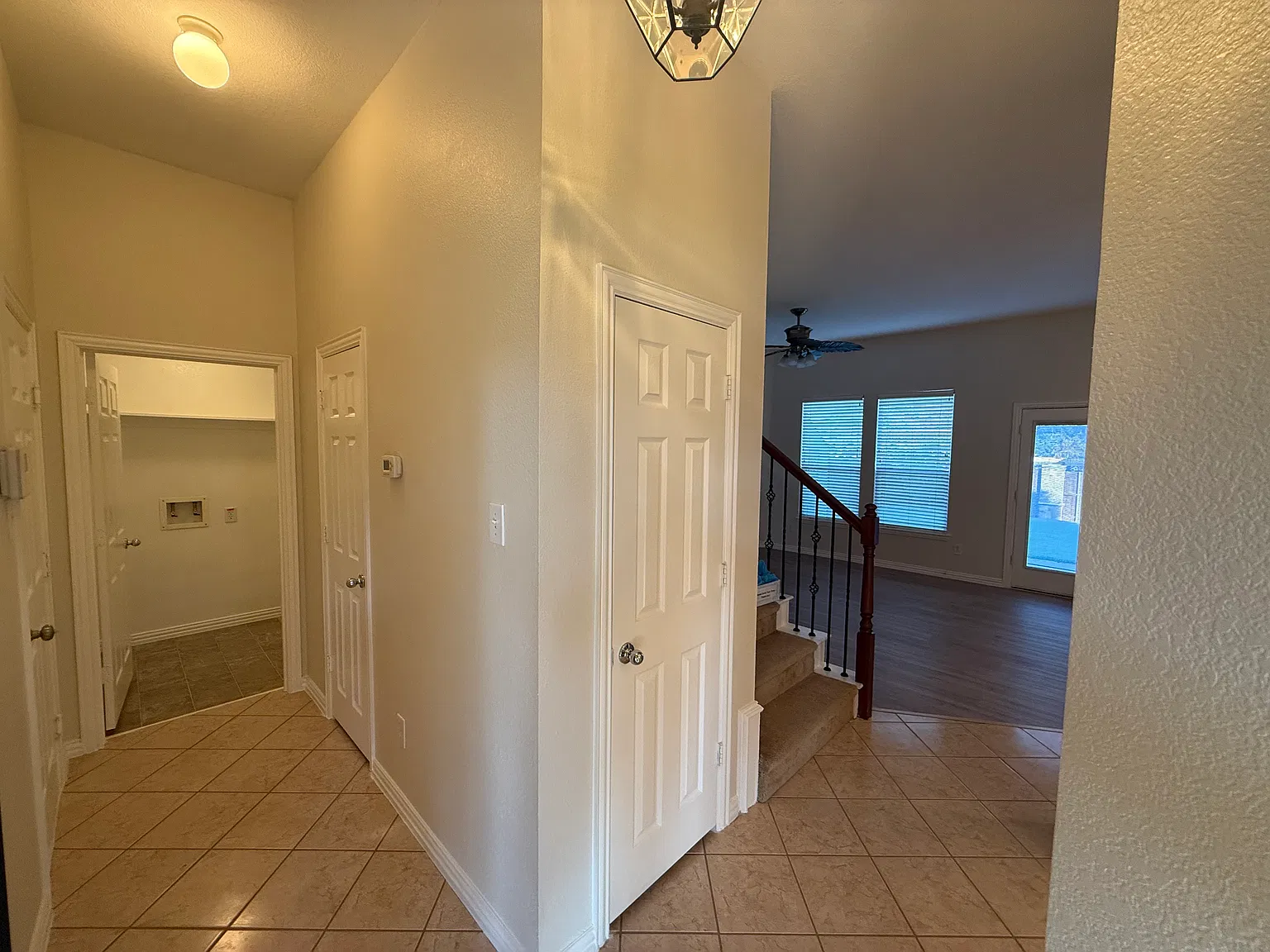 3 bed, 1610 sqft, $2,300 — Photo 4