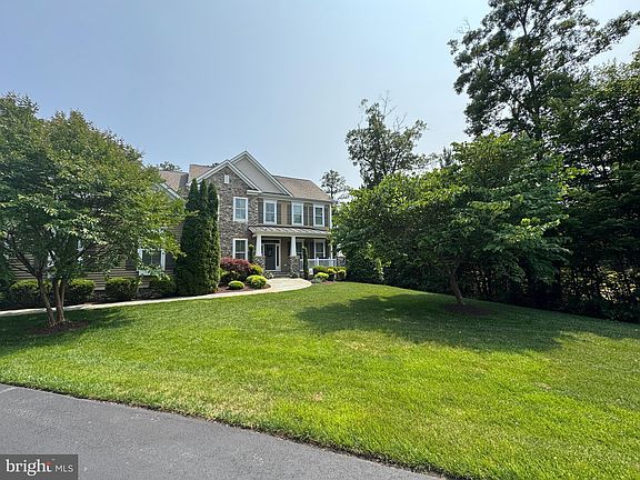 3rd image of 11001 Waterstone Pl